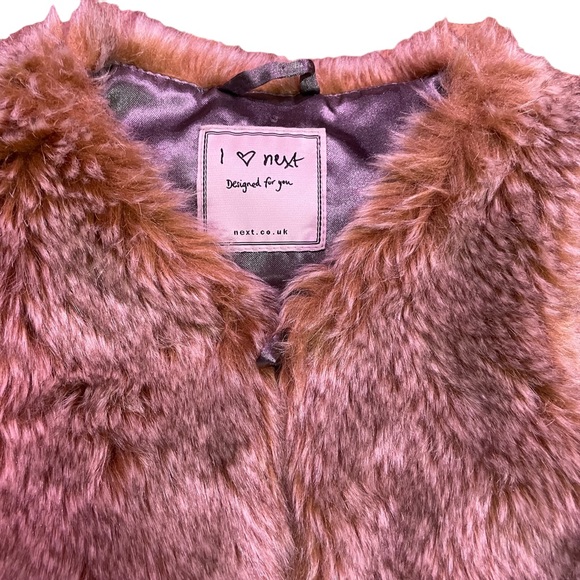 NEXT UK GIRLS FAUX FUR LINED VEST SIZE 3 - Picture 2 of 8